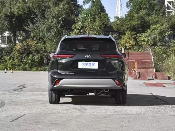 TOYOTA HIGHLANDER 2026